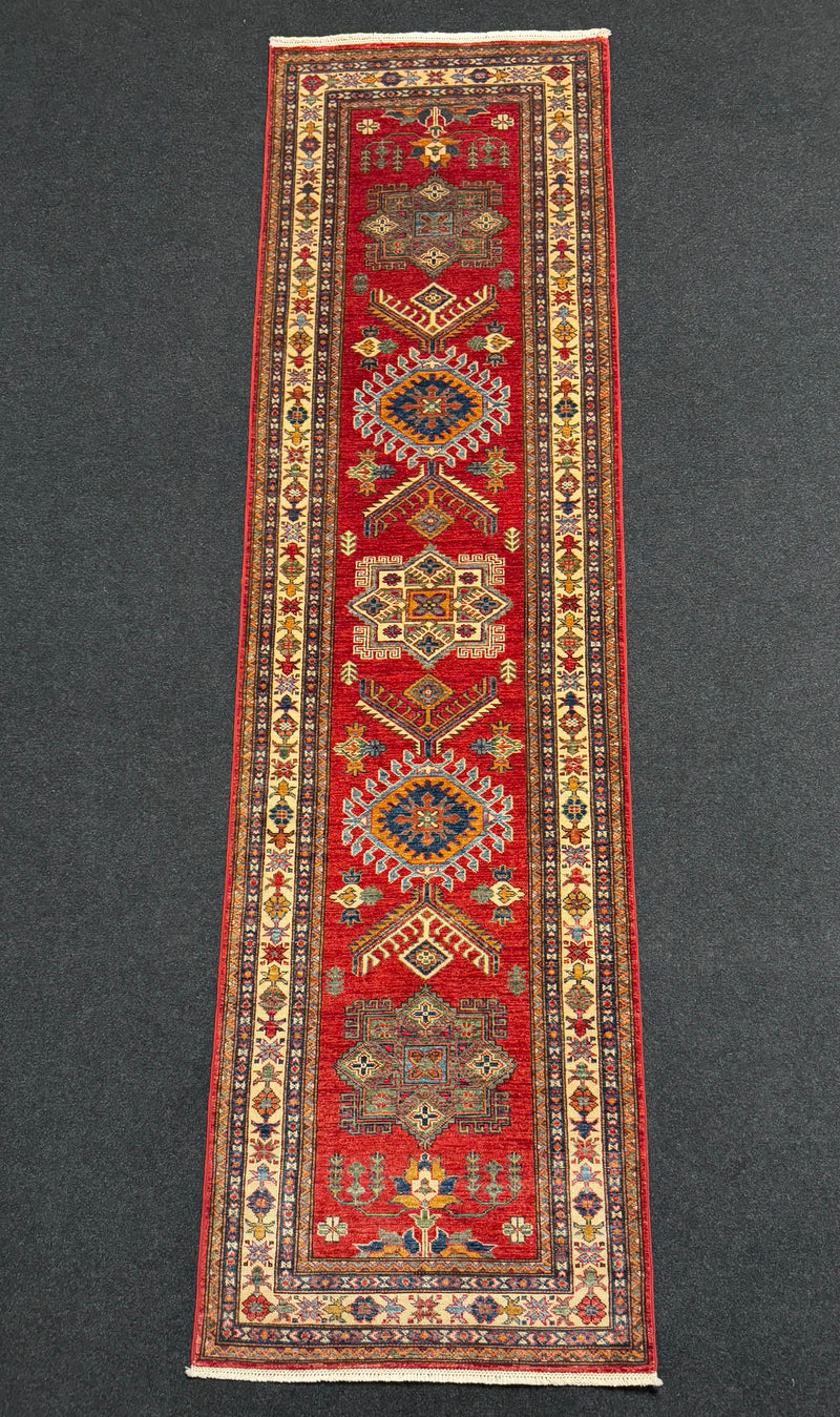 Handknuten fine Kazak‑matta — 308 × 83 cm