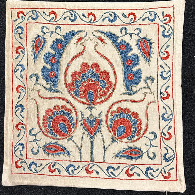 Silk Suzani Kuddfodral 50 cm x 50 cm