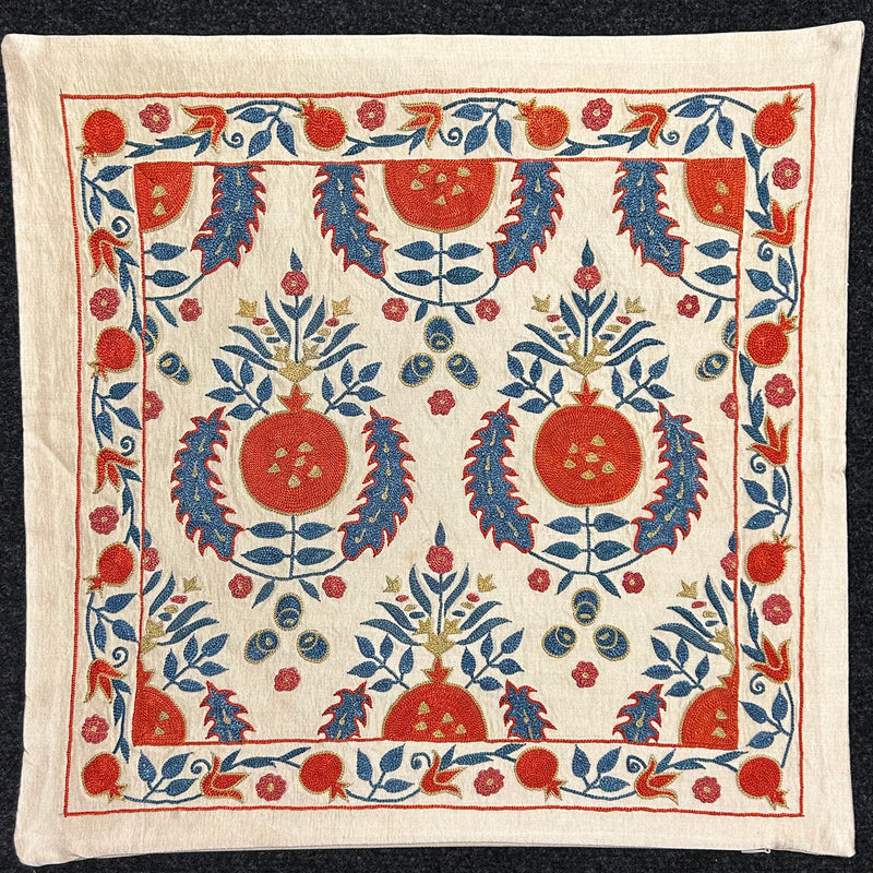 Silk Suzani Kuddfodral 50 cm x 50 cm