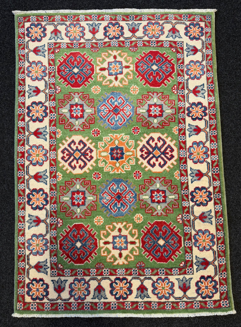 Handknuten Kazak‑matta — 117× 79 cm