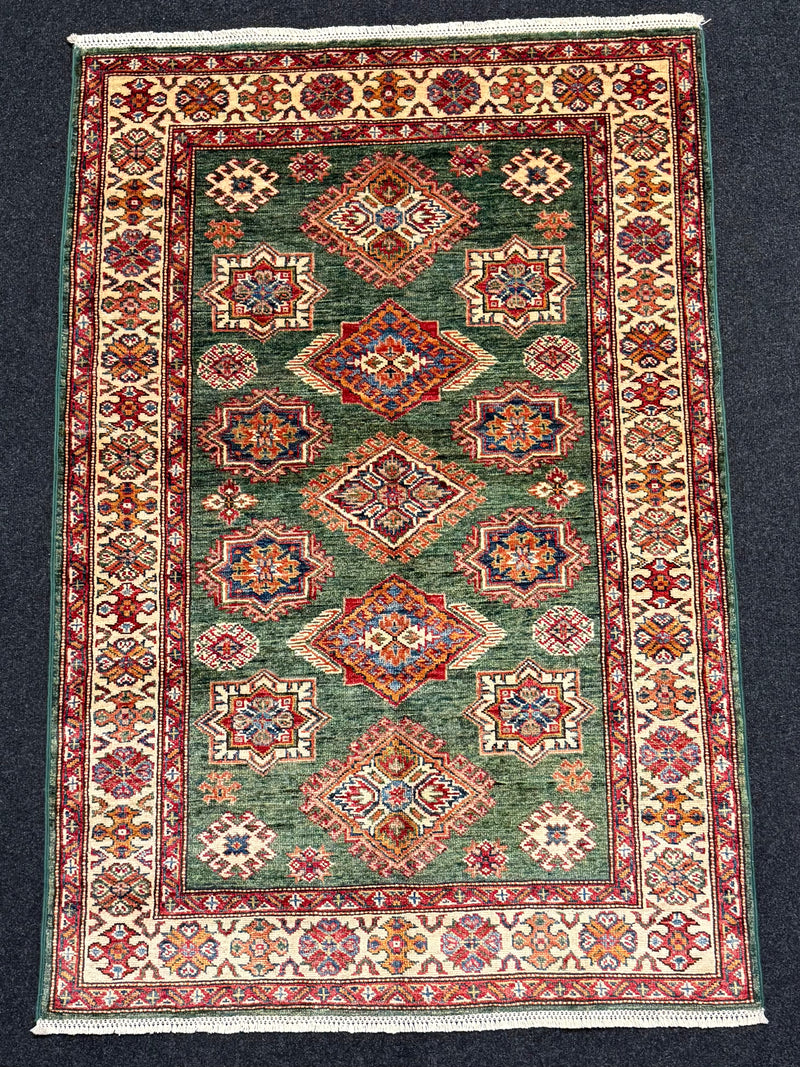 Handknuten fine Kazak‑matta — 153×104 cm