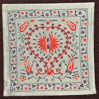 Silk Suzani Kuddfodral 50 cm x 50 cm