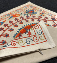 Silk Suzani Kuddfodral 50 cm x 50 cm