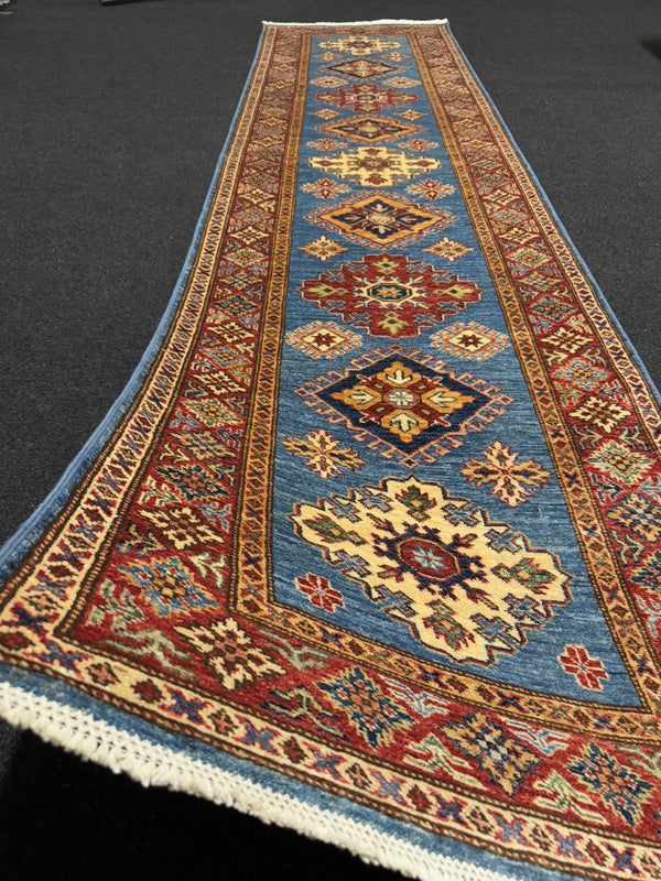 Handknuten fine Kazak‑matta — 318 × 80 cm