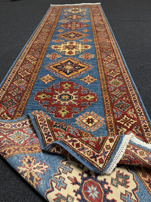 Handknuten fine Kazak‑matta — 318 × 80 cm