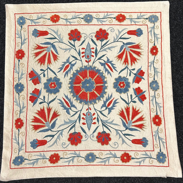 Silk Suzani Kuddfodral 50 cm x 50 cm