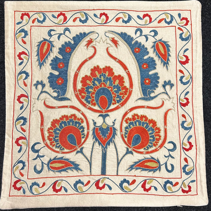 Silk Suzani Kuddfodral 50 cm x 50 cm