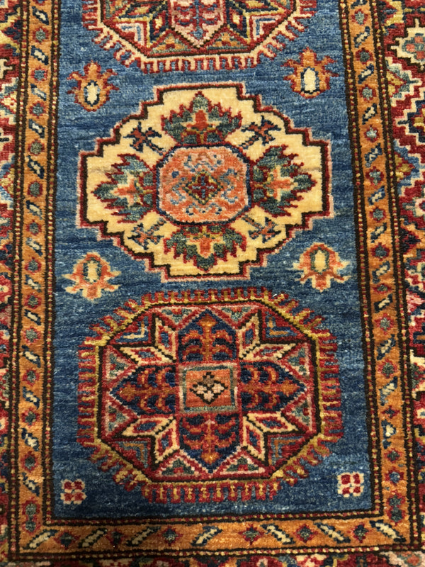 Handknuten fine Kazak‑matta — 179 × 63 cm