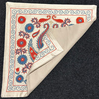 Silk Suzani Kuddfodral 50 cm x 50 cm