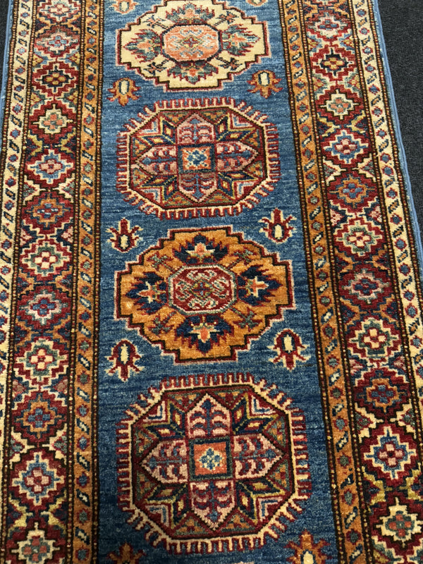 Handknuten fine Kazak‑matta — 179 × 63 cm