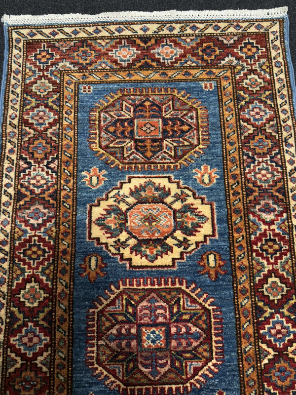 Handknuten fine Kazak‑matta — 179 × 63 cm