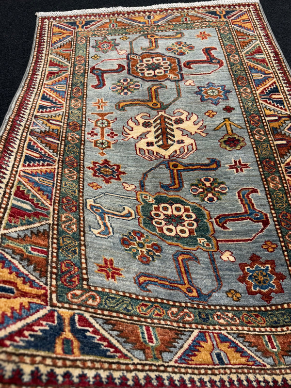 Handknuten fine Kazak‑matta — 129 × 87 cm