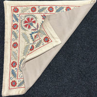 Silk Suzani Kuddfodral 50 cm x 50 cm