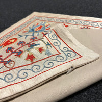 Silk Suzani Kuddfodral 50 cm x 50 cm