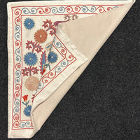 Silk Suzani Kuddfodral 50 cm x 50 cm