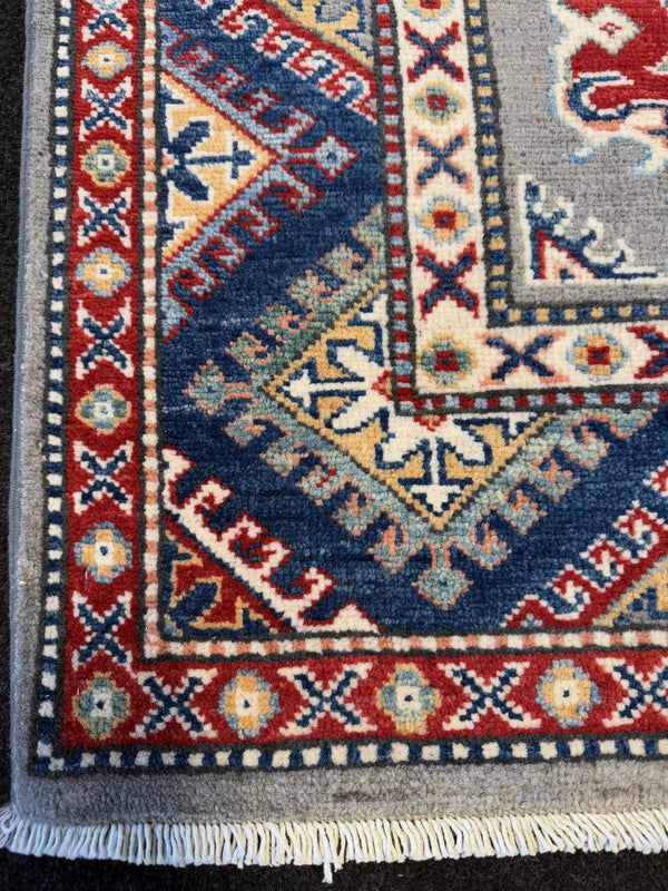 Handknuten fine Kazak‑matta — 138× 97 cm