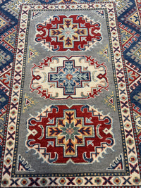 Handknuten fine Kazak‑matta — 138× 97 cm