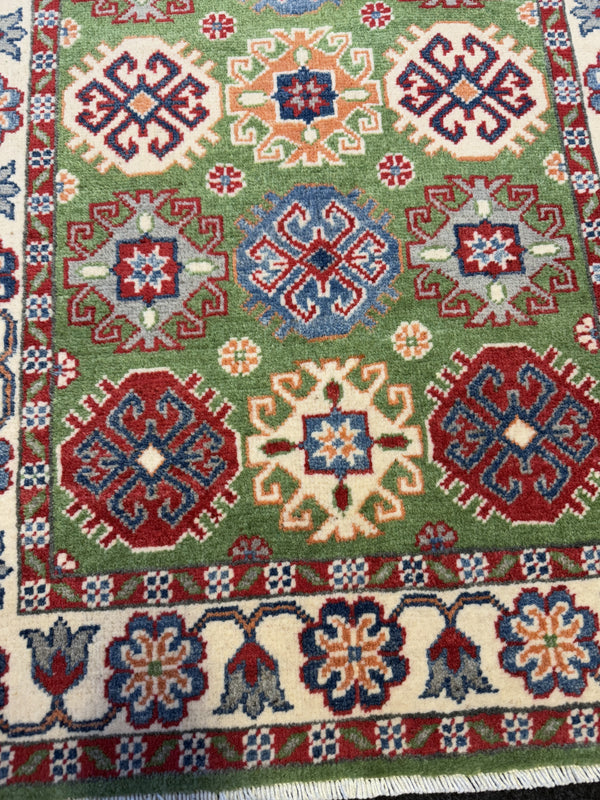 Handknuten Kazak‑matta — 117× 79 cm