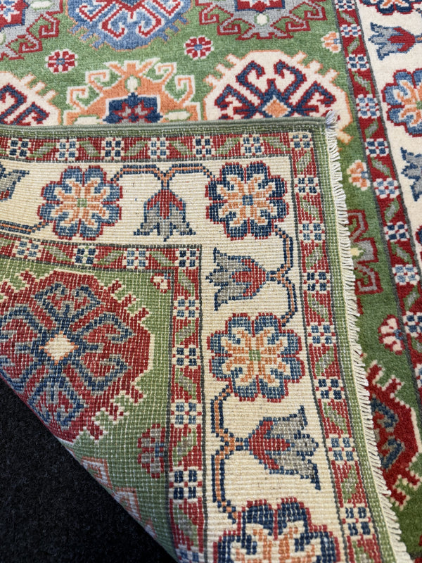 Handknuten Kazak‑matta — 117× 79 cm