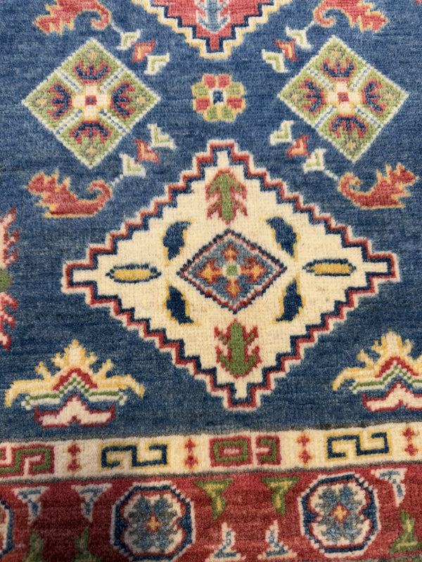 Handknuten Kazak‑matta — 130× 84 cm