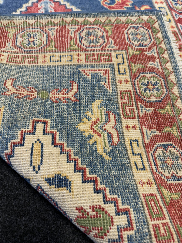 Handknuten Kazak‑matta — 130× 84 cm