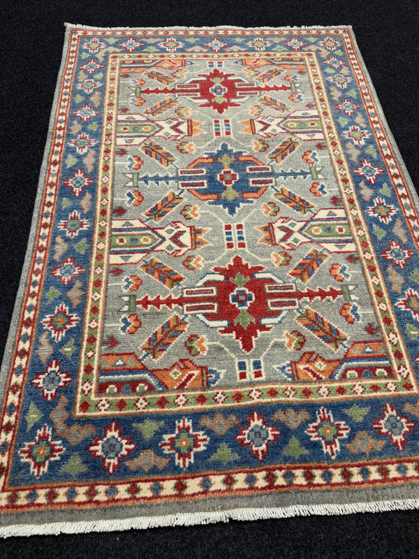 Handknuten Kazak‑matta — 125 × 82 cm