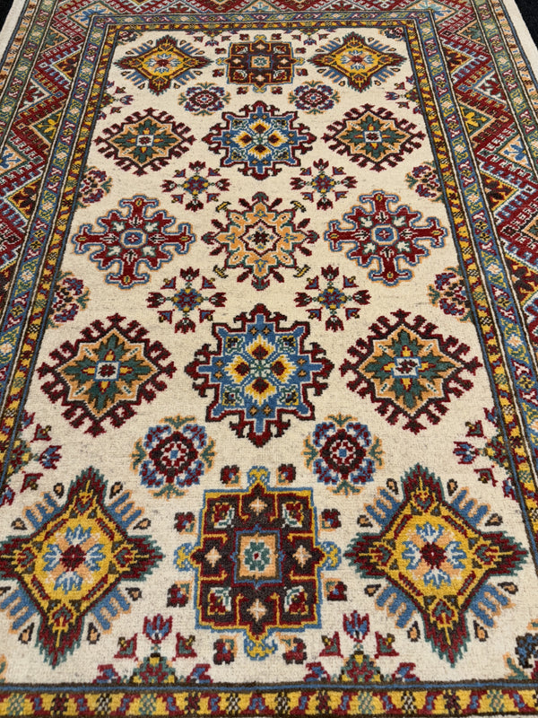 Handknuten Kazak‑matta — 183 × 121 cm