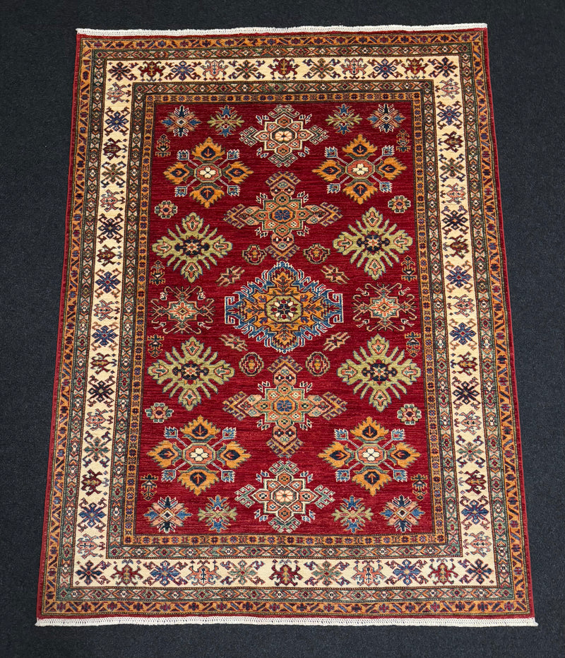 Handknuten fine Kazak‑matta — 205×154 cm