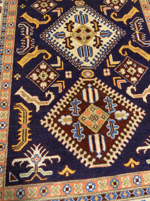 Handknuten Kazak‑matta — 182 × 124 cm