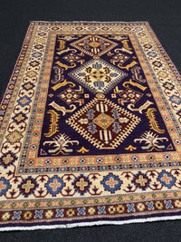 Handknuten Kazak‑matta — 182 × 124 cm