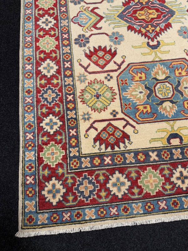 Handknuten Kazak‑matta — 178 × 119 cm