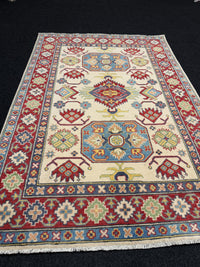 Handknuten Kazak‑matta — 178 × 119 cm