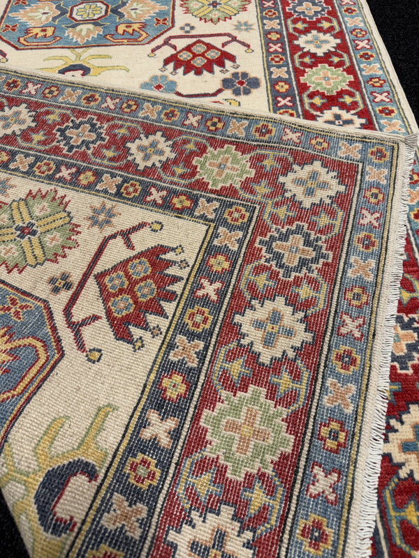 Handknuten Kazak‑matta — 178 × 119 cm