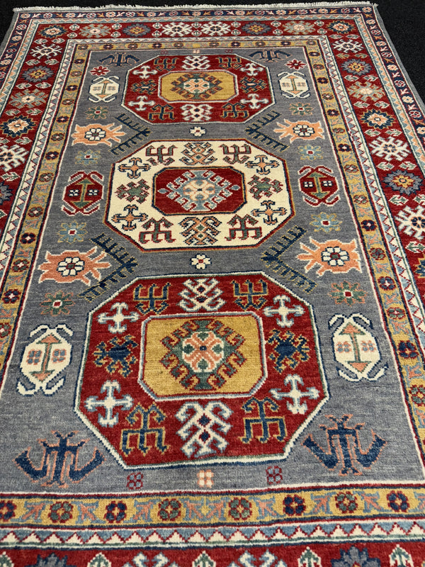 Handknuten Kazak‑matta — 178 × 125 cm