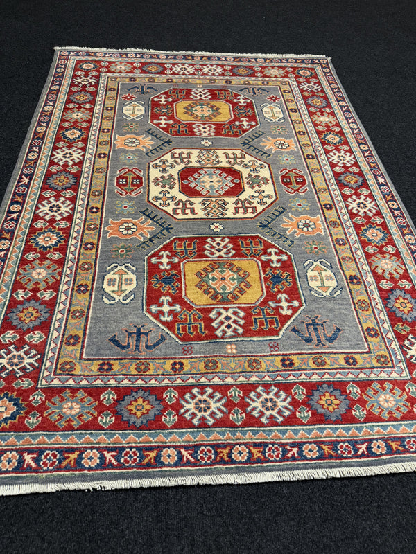 Handknuten Kazak‑matta — 178 × 125 cm