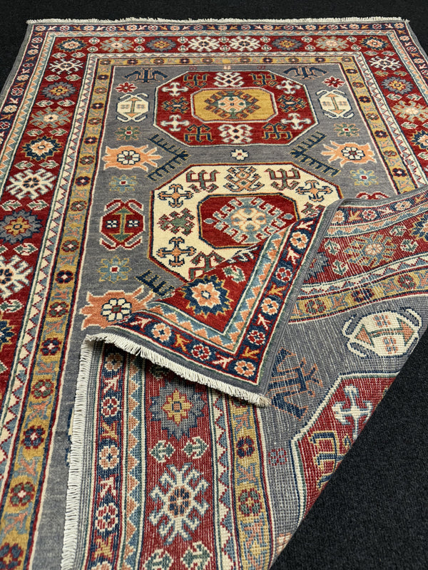 Handknuten Kazak‑matta — 178 × 125 cm