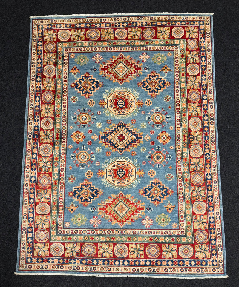 Handknuten fine Kazak‑matta — 207× 148 cm