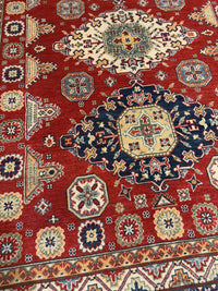 Handknuten Kazak‑matta — 235 × 170 cm