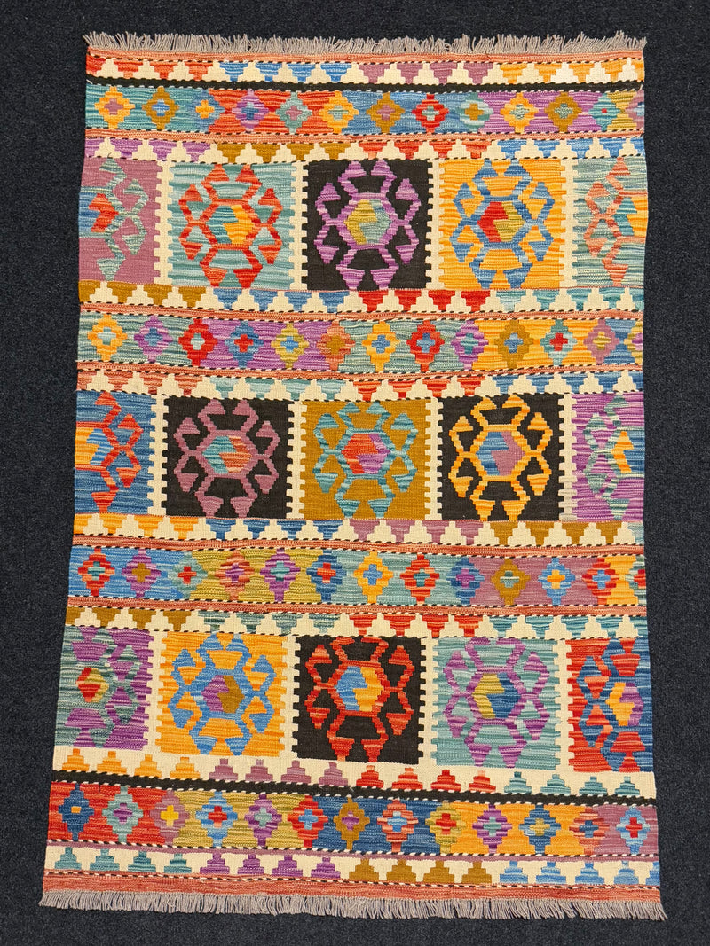 Handvävd Ull kelimmatta - 180 x 120 cm