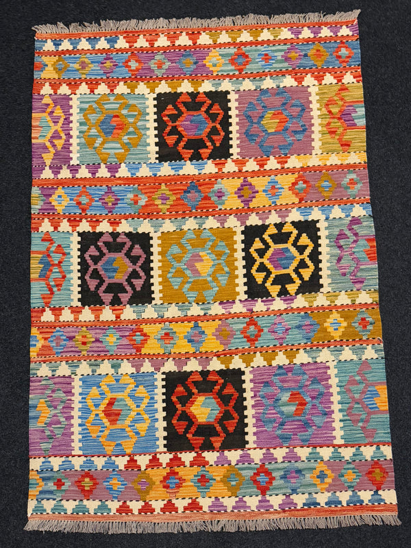 Handvävd Ull kelimmatta - 181 x 124 cm