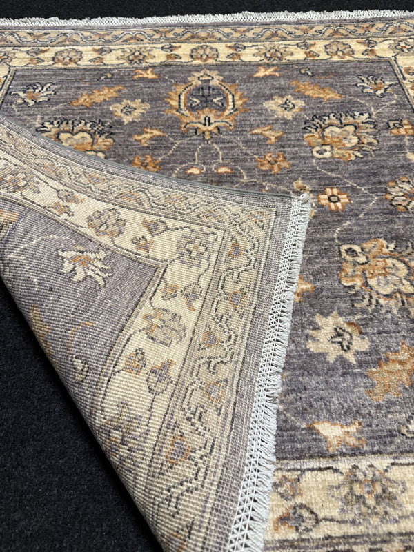 Fine Ziegler Handknuten Matta  — 101 × 96 cm