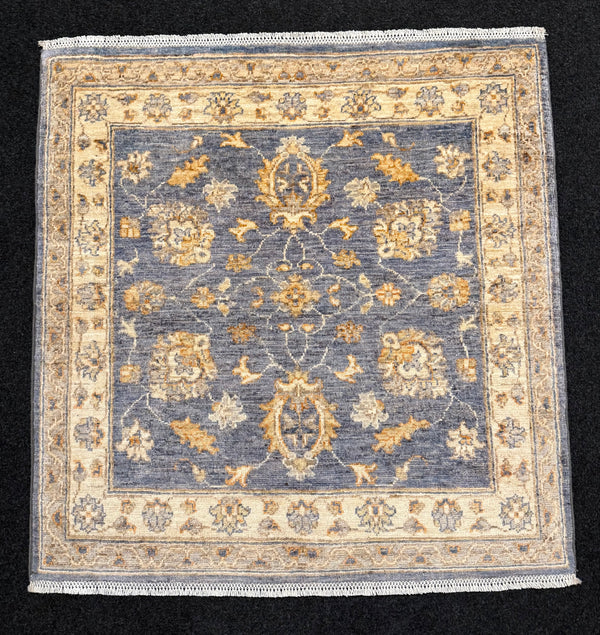 Fine Ziegler Handknuten Matta  — 106 × 103 cm