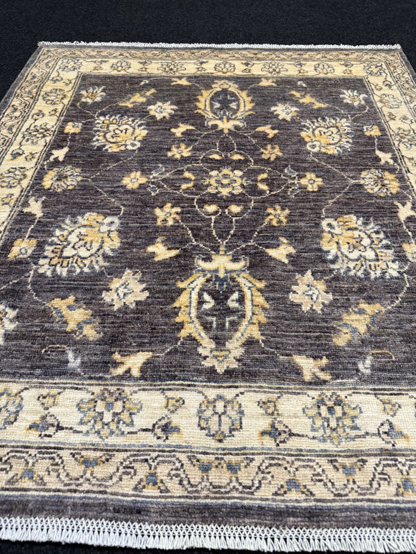 Fine Ziegler Handknuten Matta  — 121 × 108 cm