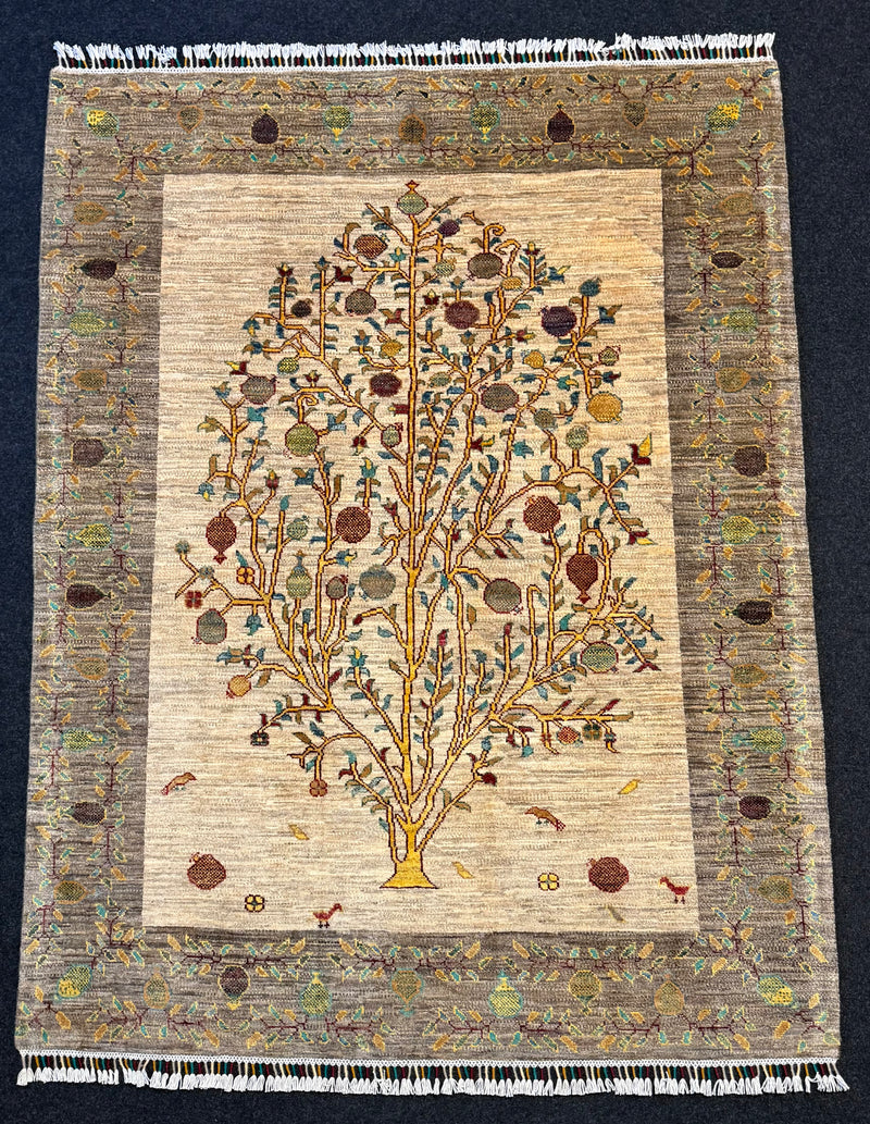 Fine Ziegler Gabbeh”‑matta med designen “Tree of Life  — 192 × 145 cm