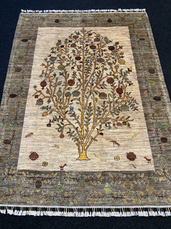 Fine Ziegler Gabbeh”‑matta med designen “Tree of Life  — 192 × 145 cm