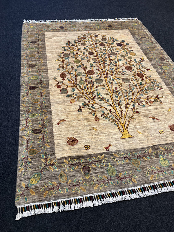 Fine Ziegler Gabbeh”‑matta med designen “Tree of Life  — 192 × 145 cm