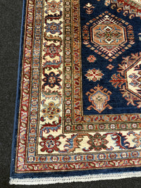 Handknuten fine Kazak‑matta — 161 ×123 cm