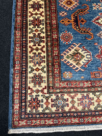 Handknuten fine Kazak‑matta — 184 ×124 cm