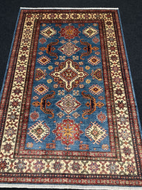 Handknuten fine Kazak‑matta — 184 ×124 cm