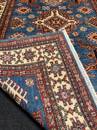 Handknuten fine Kazak‑matta — 184 ×124 cm